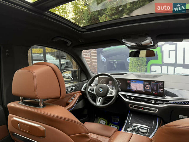 Серый БМВ X7, объемом двигателя 4.39 л и пробегом 45 тыс. км за 129900 $, фото 27 на Automoto.ua