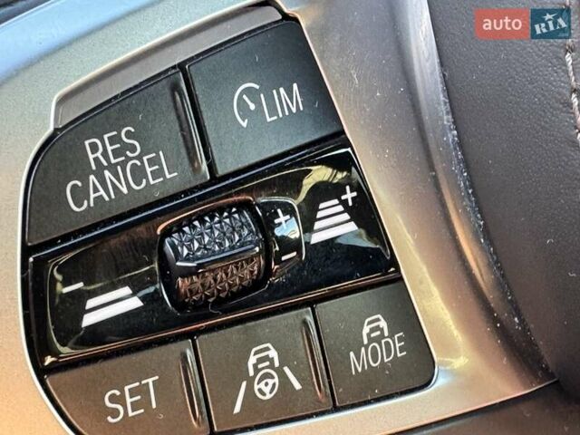 Серый БМВ X7, объемом двигателя 2.99 л и пробегом 37 тыс. км за 95900 $, фото 12 на Automoto.ua