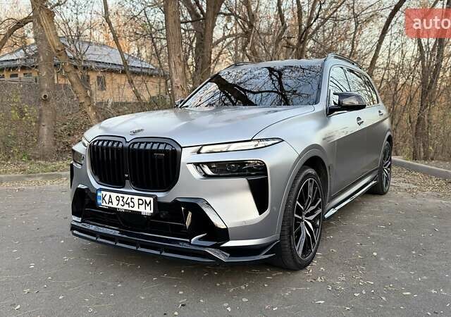 Серый БМВ X7, объемом двигателя 4.39 л и пробегом 83 тыс. км за 135000 $, фото 31 на Automoto.ua