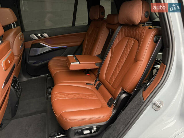 Сірий БМВ X7, об'ємом двигуна 4.39 л та пробігом 52 тис. км за 128000 $, фото 24 на Automoto.ua