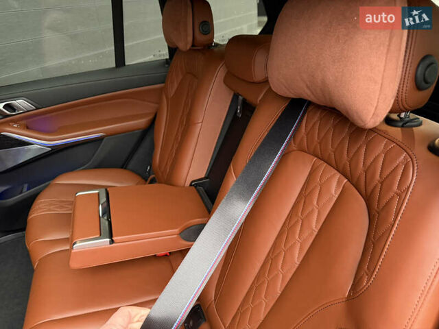 Сірий БМВ X7, об'ємом двигуна 4.39 л та пробігом 52 тис. км за 128000 $, фото 28 на Automoto.ua