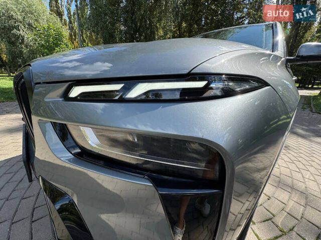 Серый БМВ X7, объемом двигателя 3 л и пробегом 47 тыс. км за 105000 $, фото 14 на Automoto.ua