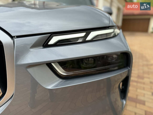 Серый БМВ X7, объемом двигателя 3 л и пробегом 22 тыс. км за 85900 $, фото 46 на Automoto.ua