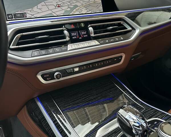 Сірий БМВ X7, об'ємом двигуна 2.99 л та пробігом 55 тис. км за 105900 $, фото 45 на Automoto.ua