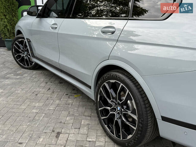 Серый БМВ X7, объемом двигателя 4.39 л и пробегом 45 тыс. км за 129900 $, фото 61 на Automoto.ua