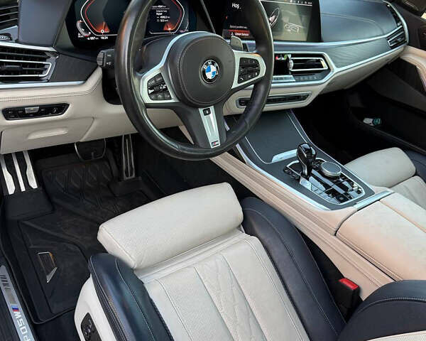 Серый БМВ X7, объемом двигателя 3 л и пробегом 45 тыс. км за 97500 $, фото 18 на Automoto.ua