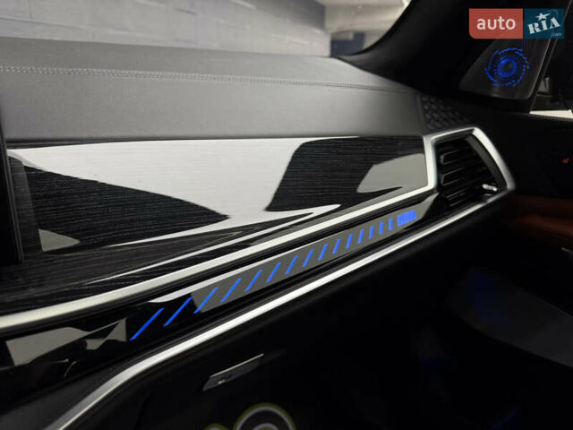 Сірий БМВ X7, об'ємом двигуна 4.39 л та пробігом 52 тис. км за 128000 $, фото 48 на Automoto.ua