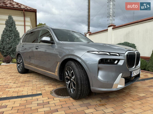 Серый БМВ X7, объемом двигателя 3 л и пробегом 22 тыс. км за 85900 $, фото 3 на Automoto.ua