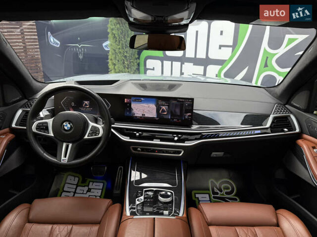 Серый БМВ X7, объемом двигателя 4.39 л и пробегом 45 тыс. км за 129900 $, фото 18 на Automoto.ua