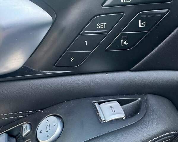 Серый БМВ X7, объемом двигателя 4.39 л и пробегом 97 тыс. км за 119000 $, фото 10 на Automoto.ua