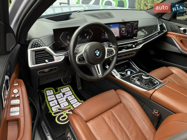 Серый БМВ X7, объемом двигателя 4.39 л и пробегом 45 тыс. км за 129900 $, фото 25 на Automoto.ua