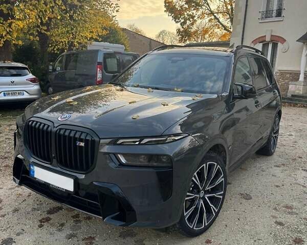 Серый БМВ X7, объемом двигателя 4.39 л и пробегом 97 тыс. км за 119000 $, фото 4 на Automoto.ua