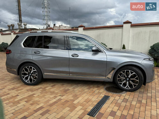 Серый БМВ X7, объемом двигателя 3 л и пробегом 22 тыс. км за 85900 $, фото 4 на Automoto.ua