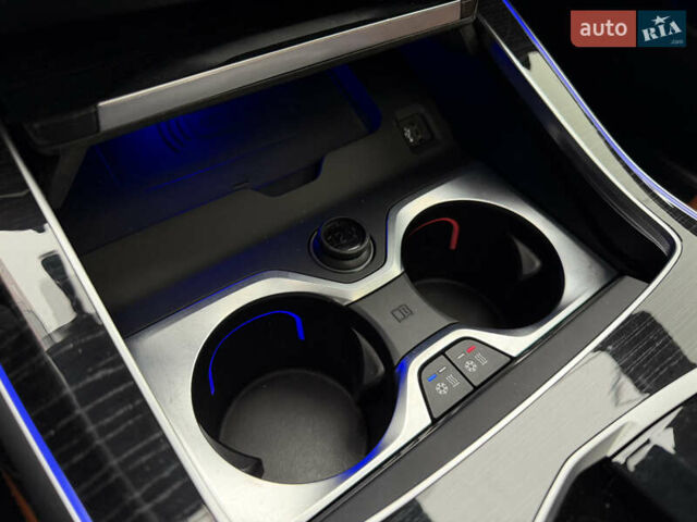 Сірий БМВ X7, об'ємом двигуна 4.39 л та пробігом 52 тис. км за 128000 $, фото 51 на Automoto.ua