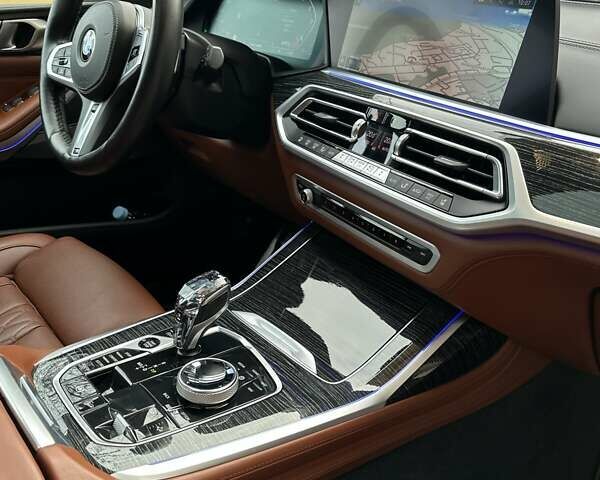 Сірий БМВ X7, об'ємом двигуна 2.99 л та пробігом 55 тис. км за 105900 $, фото 27 на Automoto.ua