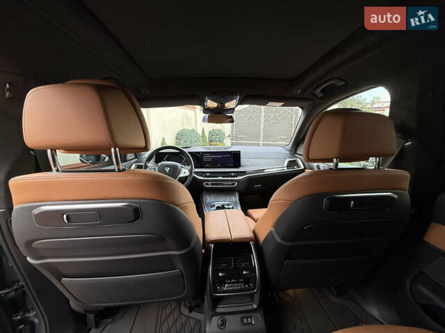 Серый БМВ X7, объемом двигателя 3 л и пробегом 22 тыс. км за 85900 $, фото 38 на Automoto.ua