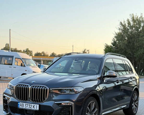 Серый БМВ X7, объемом двигателя 3 л и пробегом 45 тыс. км за 104000 $, фото 1 на Automoto.ua