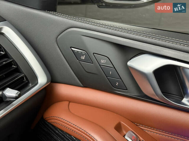 Сірий БМВ X7, об'ємом двигуна 4.39 л та пробігом 52 тис. км за 128000 $, фото 41 на Automoto.ua