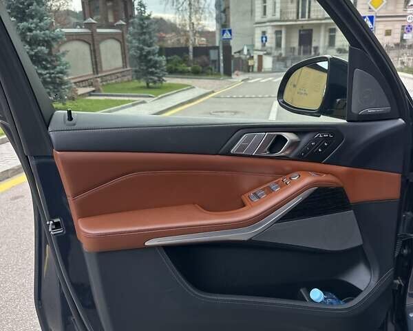 Сірий БМВ X7, об'ємом двигуна 2.99 л та пробігом 55 тис. км за 105900 $, фото 19 на Automoto.ua