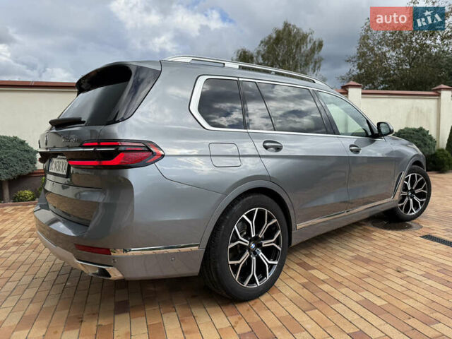 Серый БМВ X7, объемом двигателя 3 л и пробегом 22 тыс. км за 85900 $, фото 5 на Automoto.ua