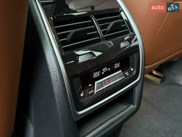 Сірий БМВ X7, об'ємом двигуна 4.39 л та пробігом 52 тис. км за 128000 $, фото 26 на Automoto.ua