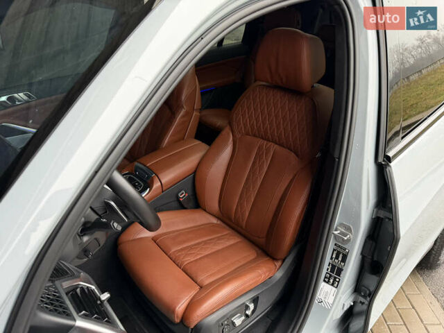 Сірий БМВ X7, об'ємом двигуна 4.39 л та пробігом 52 тис. км за 128000 $, фото 17 на Automoto.ua