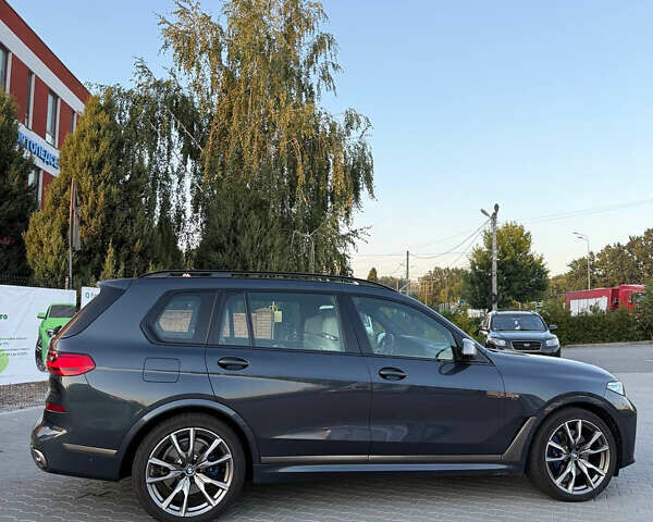 Серый БМВ X7, объемом двигателя 3 л и пробегом 45 тыс. км за 97500 $, фото 5 на Automoto.ua