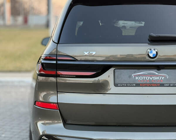Серый БМВ X7, объемом двигателя 4.4 л и пробегом 9 тыс. км за 115000 $, фото 38 на Automoto.ua