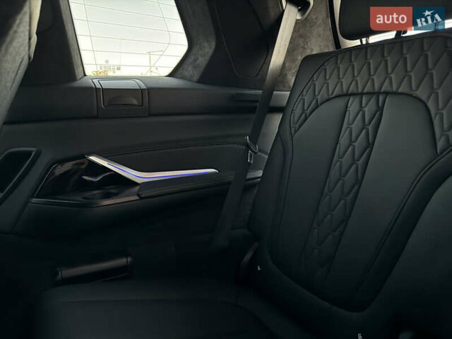 Серый БМВ X7, объемом двигателя 2.99 л и пробегом 86 тыс. км за 119000 $, фото 40 на Automoto.ua