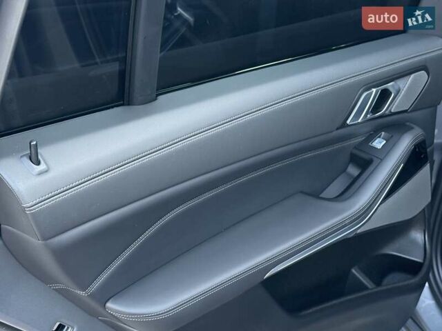 Серый БМВ X7, объемом двигателя 2.99 л и пробегом 99 тыс. км за 110900 $, фото 47 на Automoto.ua