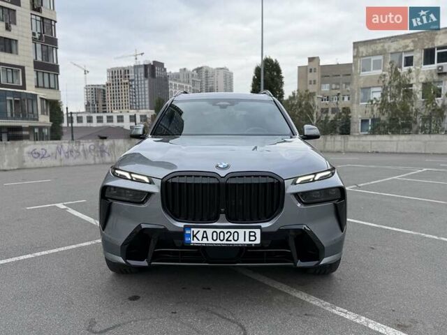 Серый БМВ X7, объемом двигателя 3 л и пробегом 26 тыс. км за 119000 $, фото 2 на Automoto.ua