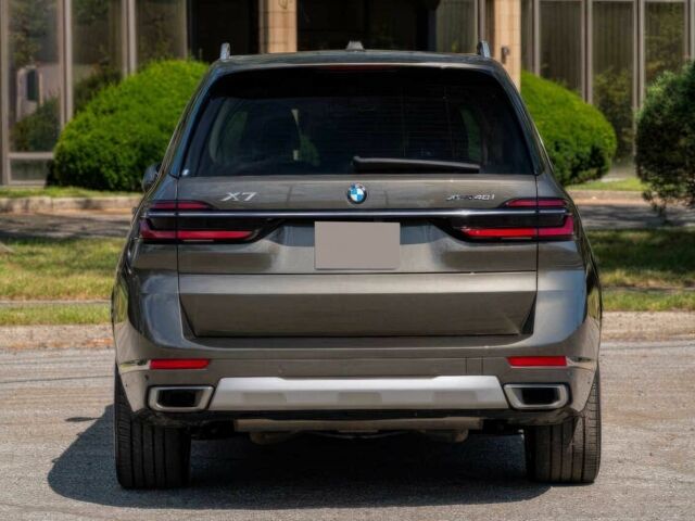 Серый БМВ X7, объемом двигателя 3 л и пробегом 25 тыс. км за 50000 $, фото 5 на Automoto.ua