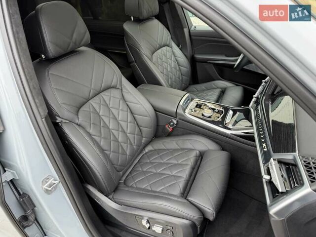 Серый БМВ X7, объемом двигателя 3 л и пробегом 16 тыс. км за 112800 $, фото 64 на Automoto.ua