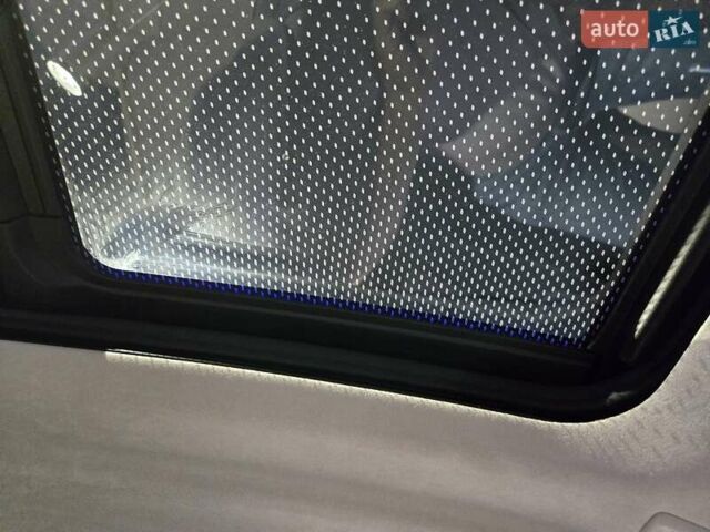 Серый БМВ X7, объемом двигателя 4.4 л и пробегом 70 тыс. км за 134999 $, фото 12 на Automoto.ua