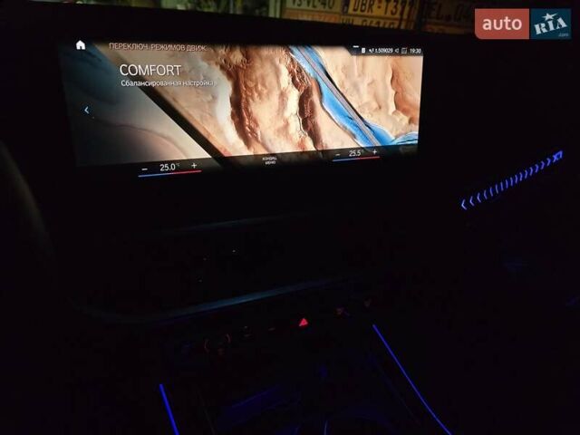 Серый БМВ X7, объемом двигателя 3 л и пробегом 63 тыс. км за 91000 $, фото 76 на Automoto.ua