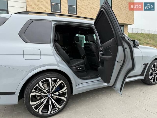 Серый БМВ X7, объемом двигателя 3 л и пробегом 16 тыс. км за 112800 $, фото 69 на Automoto.ua