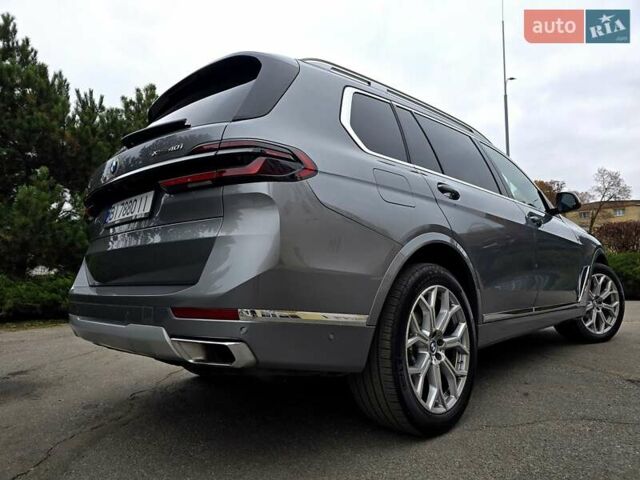 Серый БМВ X7, объемом двигателя 3 л и пробегом 63 тыс. км за 91000 $, фото 112 на Automoto.ua