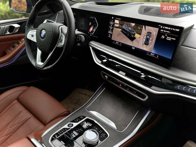 Серый БМВ X7, объемом двигателя 3 л и пробегом 63 тыс. км за 91000 $, фото 39 на Automoto.ua