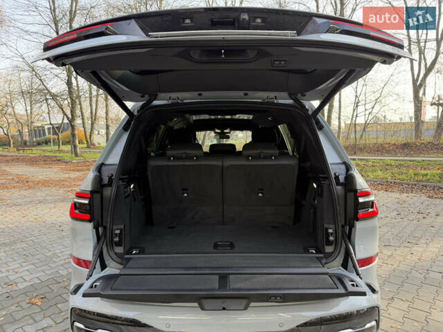 Серый БМВ X7, объемом двигателя 2.99 л и пробегом 82 тыс. км за 119000 $, фото 38 на Automoto.ua