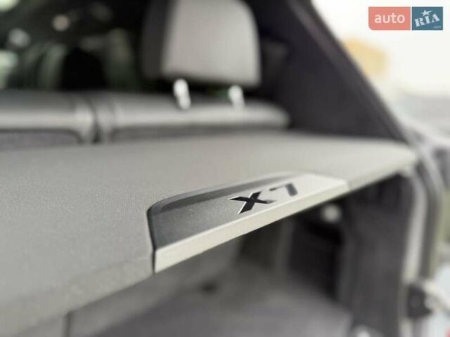 Серый БМВ X7, объемом двигателя 3 л и пробегом 16 тыс. км за 108800 $, фото 33 на Automoto.ua