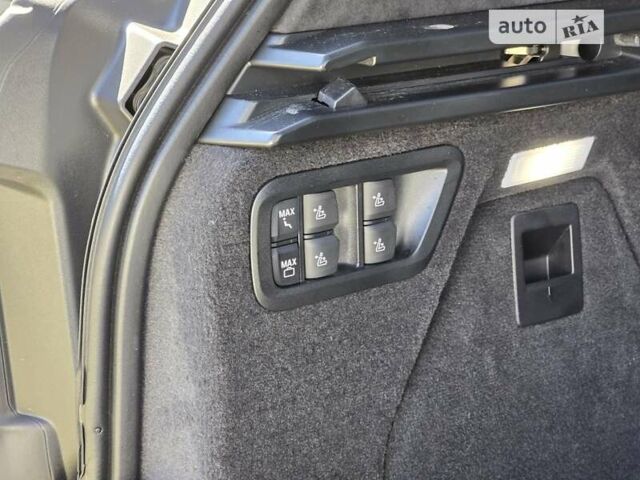 Сірий БМВ X7, об'ємом двигуна 4.39 л та пробігом 7 тис. км за 149999 $, фото 12 на Automoto.ua