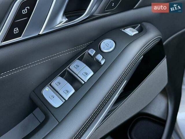 Серый БМВ X7, объемом двигателя 2.99 л и пробегом 99 тыс. км за 110900 $, фото 34 на Automoto.ua