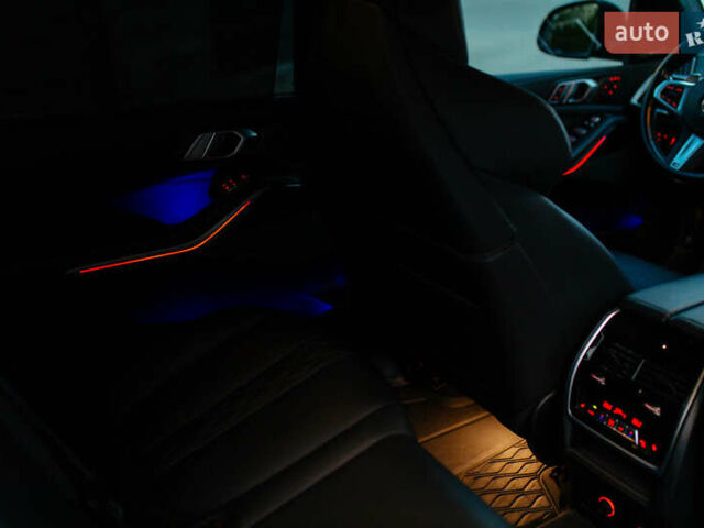 Сірий БМВ X7, об'ємом двигуна 3 л та пробігом 98 тис. км за 115000 $, фото 190 на Automoto.ua