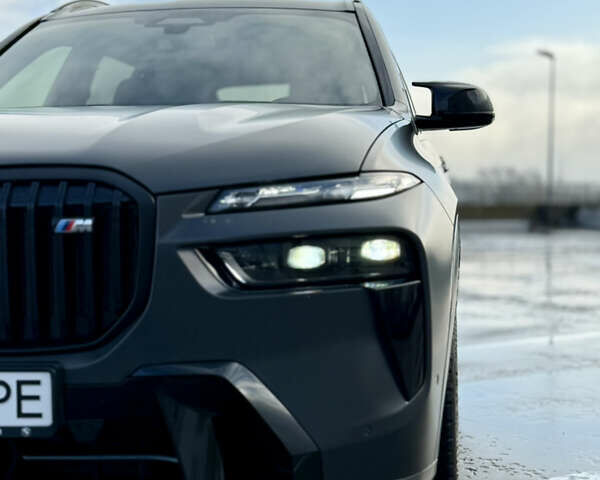 Серый БМВ X7, объемом двигателя 4.39 л и пробегом 45 тыс. км за 139900 $, фото 43 на Automoto.ua