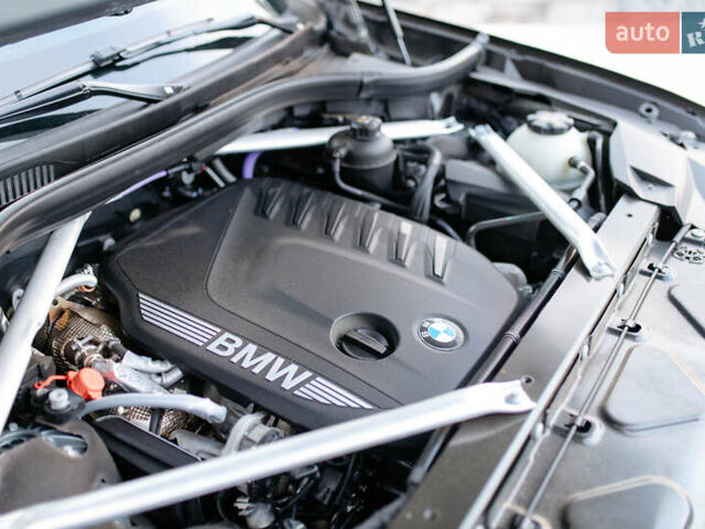 Сірий БМВ X7, об'ємом двигуна 3 л та пробігом 98 тис. км за 115000 $, фото 180 на Automoto.ua