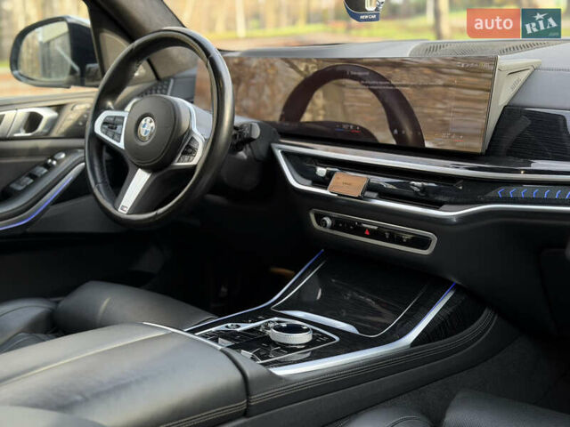 Серый БМВ X7, объемом двигателя 2.99 л и пробегом 82 тыс. км за 119000 $, фото 46 на Automoto.ua