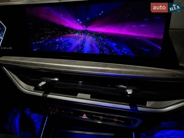 Серый БМВ X7, объемом двигателя 3 л и пробегом 63 тыс. км за 91000 $, фото 69 на Automoto.ua