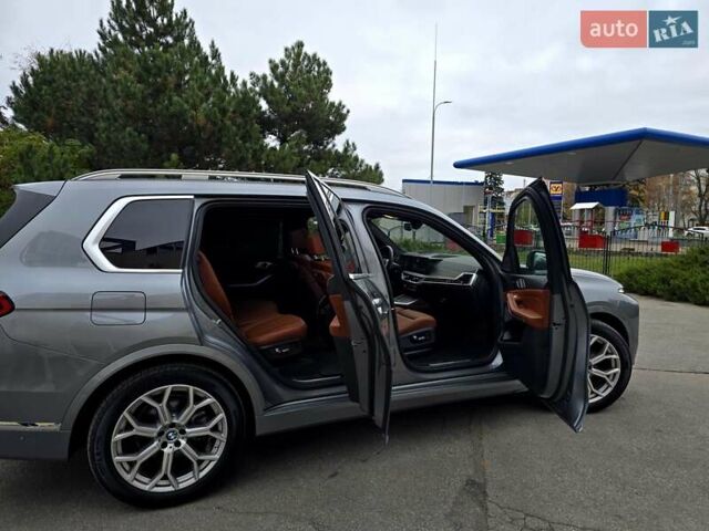 Серый БМВ X7, объемом двигателя 3 л и пробегом 63 тыс. км за 91000 $, фото 47 на Automoto.ua