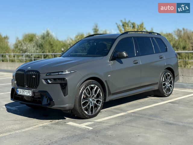 Серый БМВ X7, объемом двигателя 4.39 л и пробегом 34 тыс. км за 139900 $, фото 2 на Automoto.ua