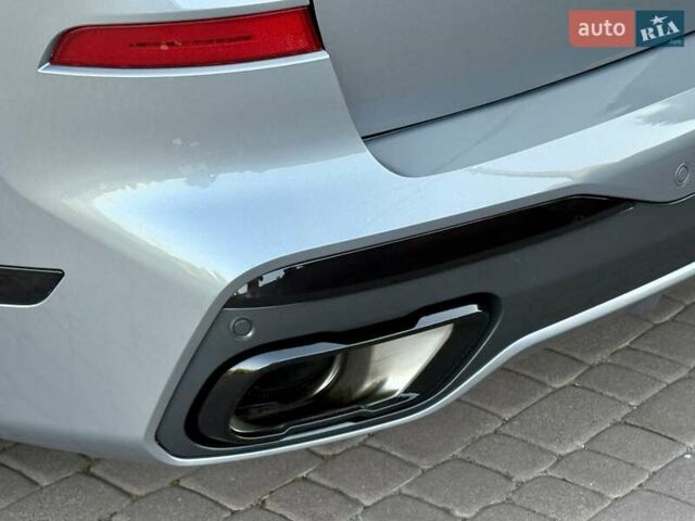 Серый БМВ X7, объемом двигателя 2.99 л и пробегом 99 тыс. км за 110900 $, фото 109 на Automoto.ua